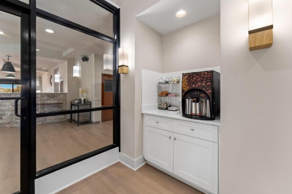 Comfort Suites Augusta image 17